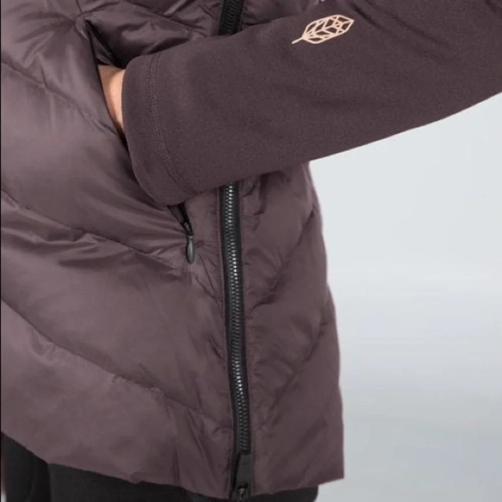 🇨🇦 INDYGENA Poplun II Insulated Sweater - Picture 2 of 13